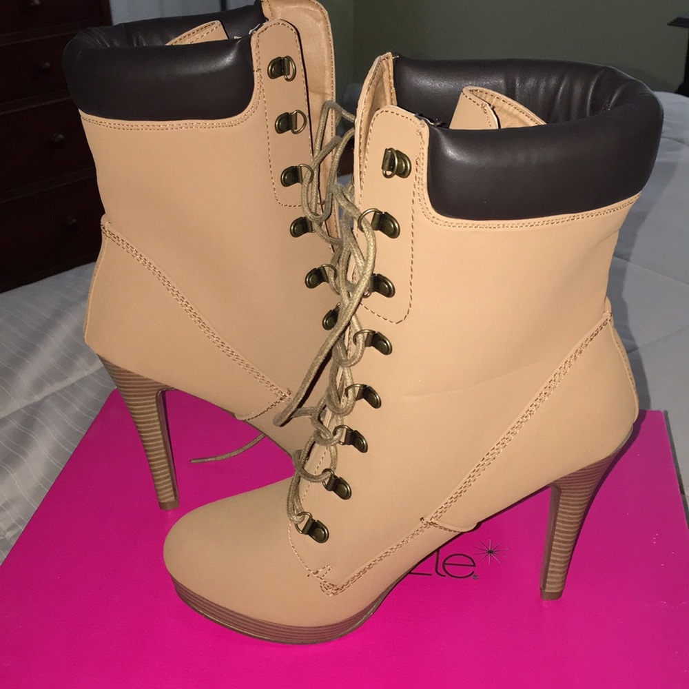 Timberland style platform high heel boots